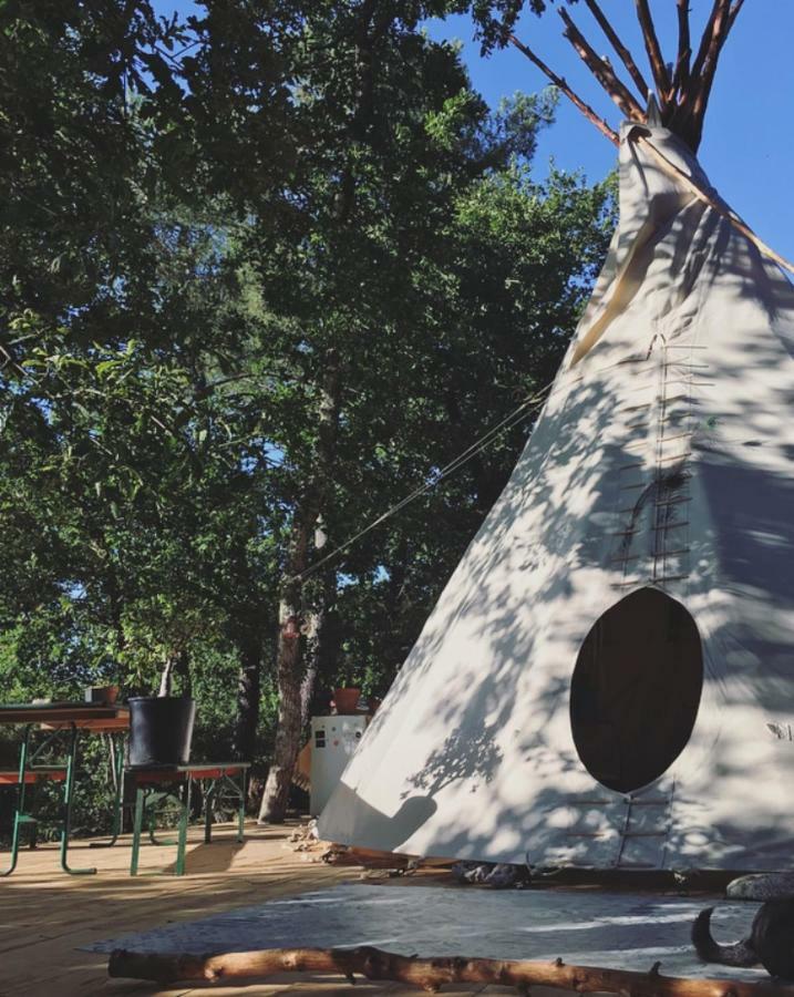 Tipi Lodge Dans La Foret Mimizan Ngoại thất bức ảnh